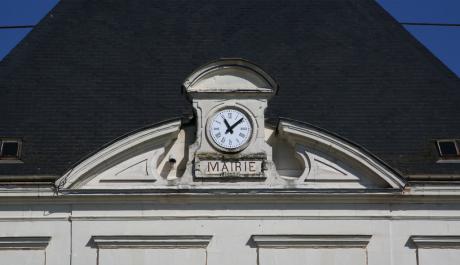 11h08