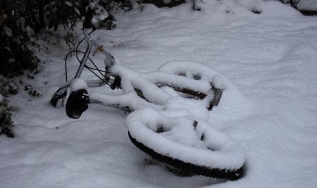 Vélo sous la neige